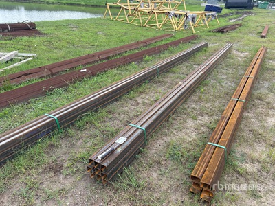 Quantity of (9) 2025 3 in x 3 in x 22 ft Square Tubing その他 - 店舗 & 倉庫