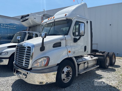 2013 Freightliner Cascadia 6x4 Tracteur routier
