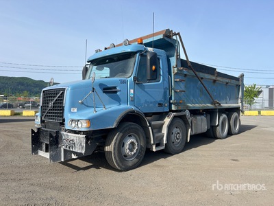 2016 Volvo VHD 8x4 Twin-Steer T/A Dump Truck