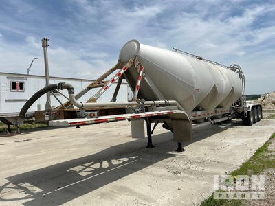2011 LBT HAB-HE3-J1100X3 1100 cft Tri/A Pneumatic Bulk Trailer