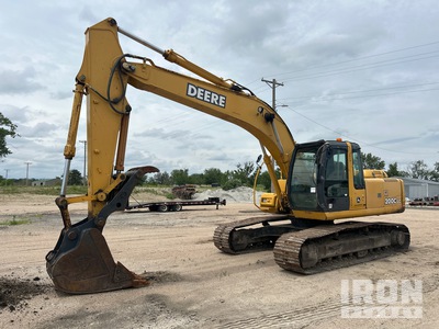2002 John Deere 200D LC Excavatrice sur chenilles