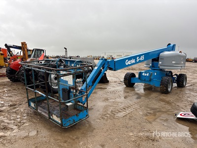 2006 Genie S45 4WD Dual Fuel ブームリフト