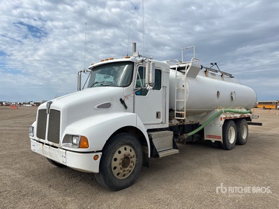 1999 Kenworth T300 6x4 Water vrachtwagen