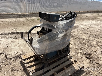 Miller CP200 200 A Mobile MIG Electric Welder