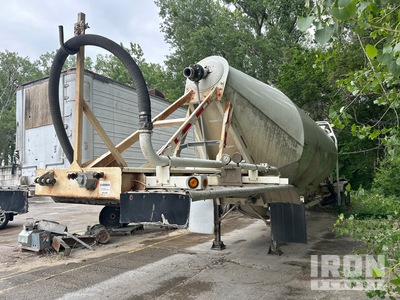 2001 Fruehauf HAB-HE3-J1100X3 Tri/A 50 ft long Pneumatic Bulk Trailer