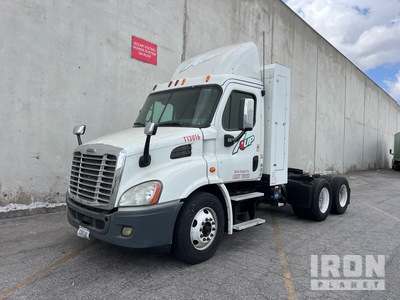 2014 Freightliner Cascadia CNG 6x4 Cabeza Tractora Cabina Corta