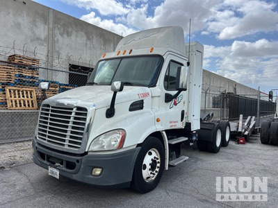 2014 Freightliner Cascadia CNG 6x4 Cabeza Tractora Cabina Corta