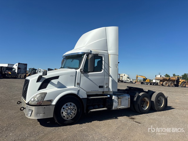 4V4NC9EG1DN564437 2013 photo no. 1