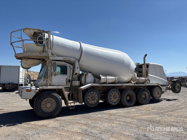 2014 Oshkosh S-2146 14x6 Front Discharge Mixer Truck