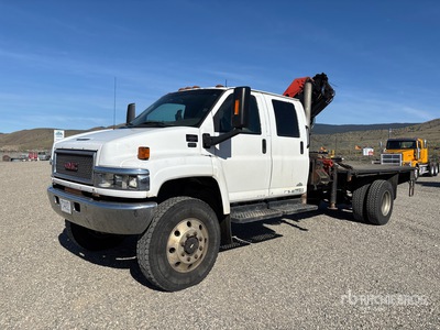 Palfinger P7501 Knuckle Boom on 2007 GMC C5500 4x4 Crew Cab Boom Truck