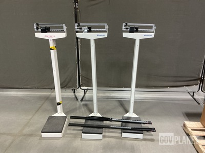 (4) Assorted Patient Scales
