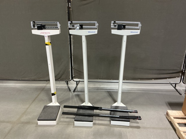 (4) Assorted Patient Scales