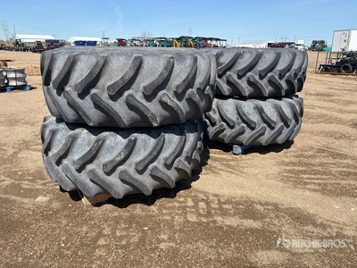 Quantity of (4) Firestone 650/75R32 Reifen