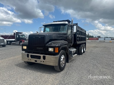 2014 Mack CHU613 6x4 3-Achs Kipper-Lkw