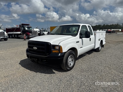 2007 Ford F-350 4x2 Extended Cab ユーティリティトラック