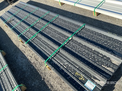 Quantity of 2025 Kit Containers Steel R Panel その他 - 店舗 & 倉庫 (Unused)