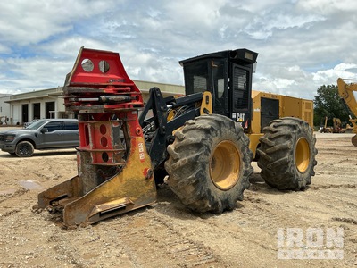 2016 Cat 563C Abbattitore forestale gommato