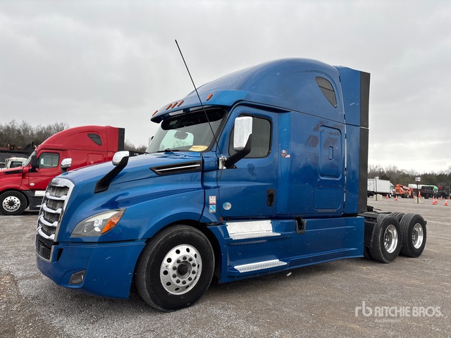 2019 Freightliner Cascadia 126 6x4 T/A Sleeper Truck Tractor
