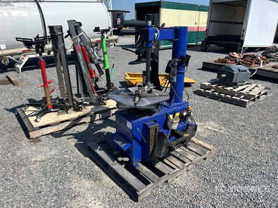Mayflower 950 Semi-Automatic Tire Changer