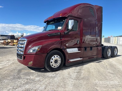 2020 Freightliner Cascadia 126 6x4 T/A Sleeper Truck Tractor