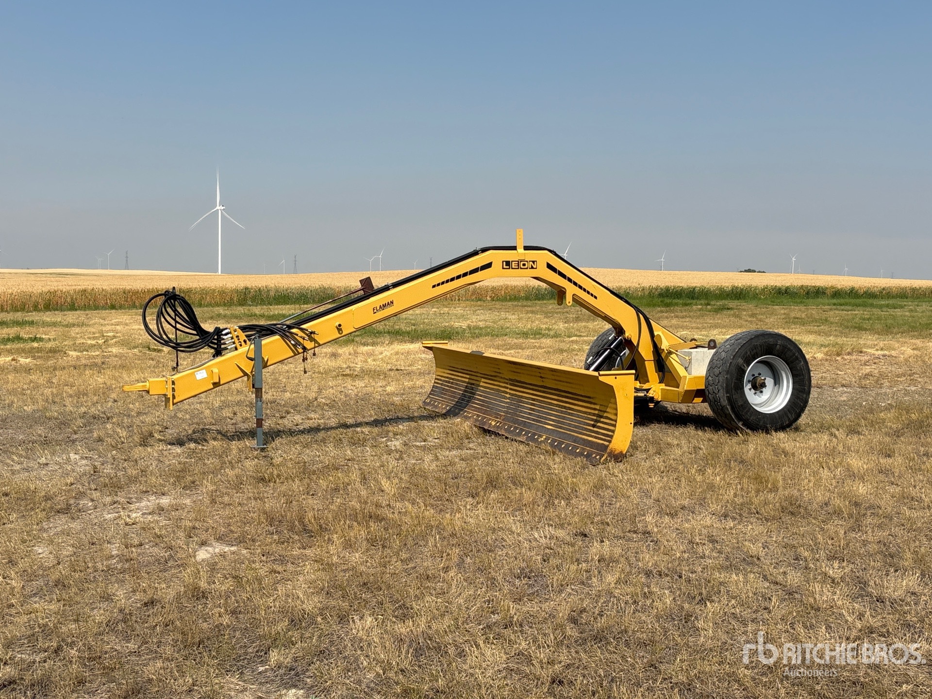 Leon GZ425 2 Tire Hydraulic 16 ft Pull Scraper