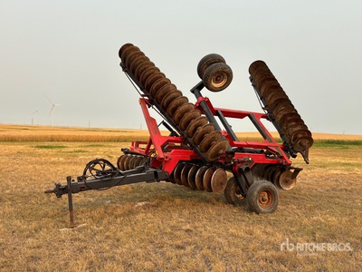Versatile 28 ft Tandem Disc