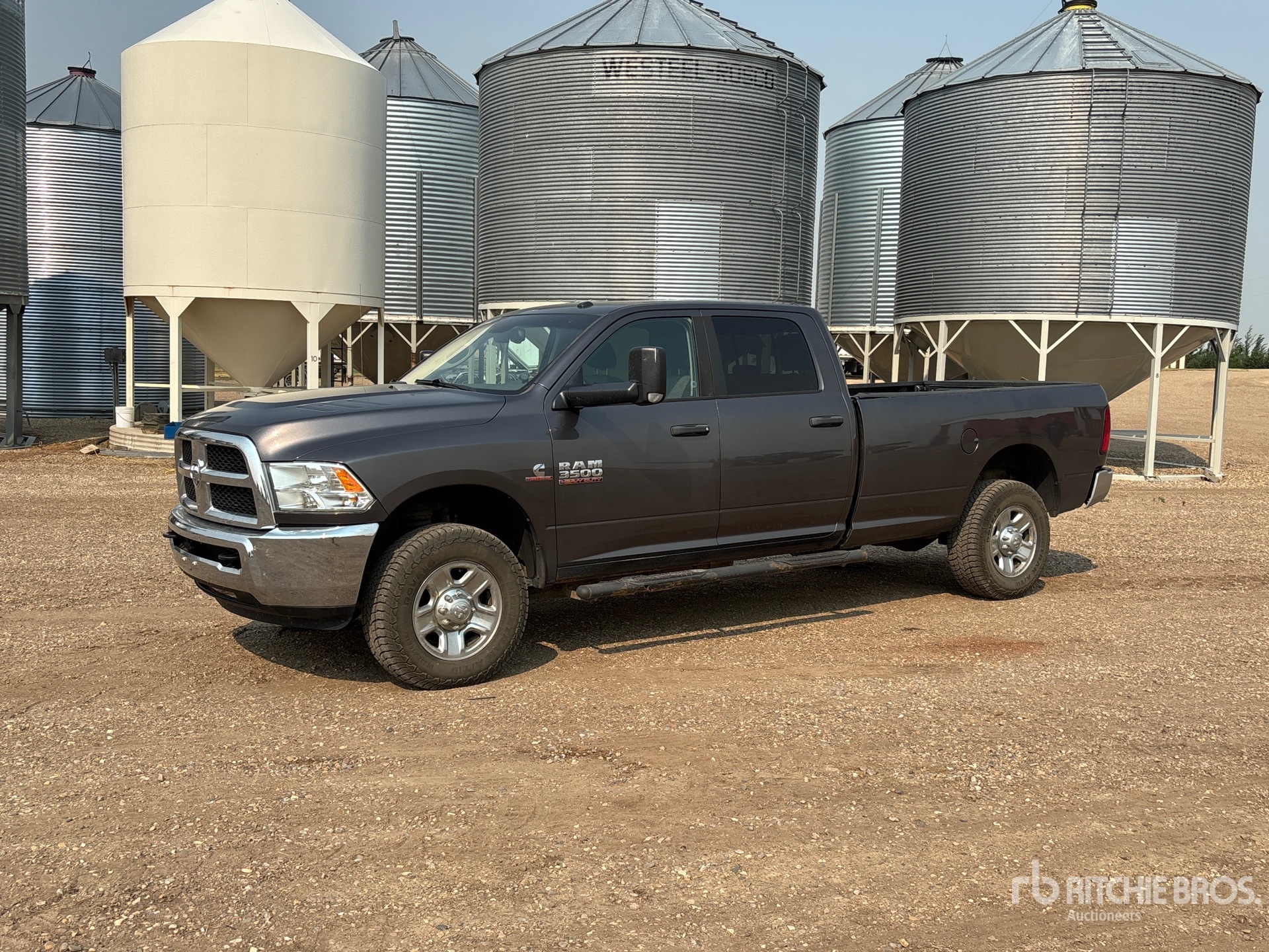 2015 Ram 3500 4x4 Crew Cab Pickup