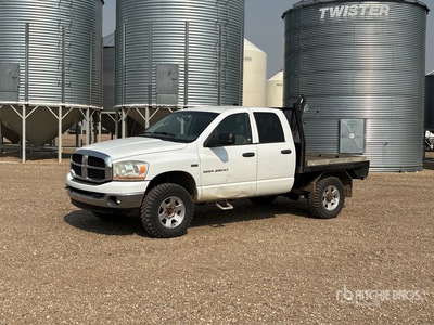 2006 Ram 2500 4x4 Crew Cab Flatbed Truck