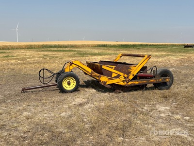 Buchli Enterprises Inc. B300 4 Tire Hydraulic Pull Scraper