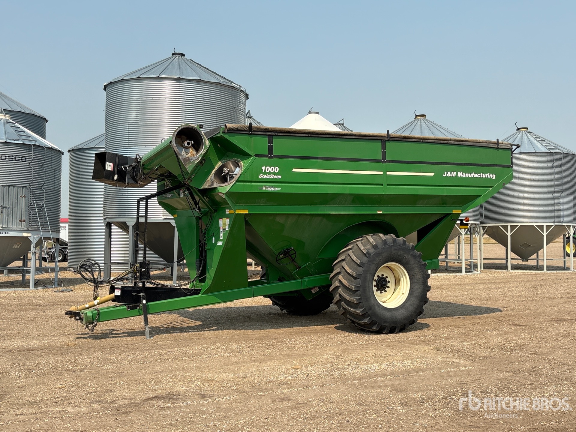 2011 J&M 1000-20 1000 bu S/A Grain Cart