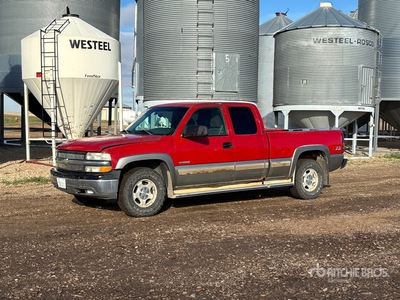 2002 GMC 1500 4x4 Extended Cab Pickup