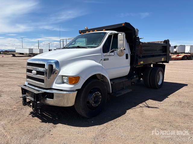 2008 Ford F-650 XLT 4x2 Dump Truck