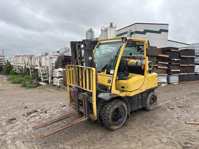2011 Hyster H80FT 8400 lb Pneumatic Tire Forklift 2011 Hyster H80FT 8400 lb Pneumatic Tire Forklift