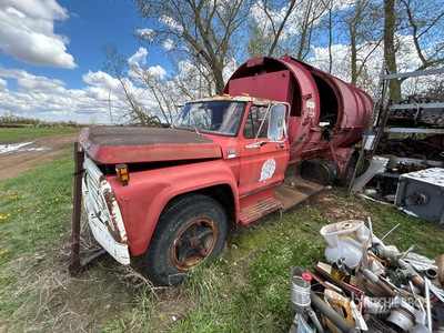Ford F600 4x2 Waste Collection Truck (Inoperable)