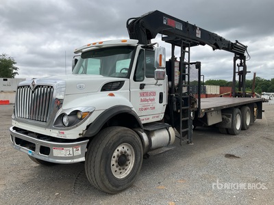 Hiab 833k 8300 lb Knuckle Boom on 2010 International 7600 6x4 Boom Truck