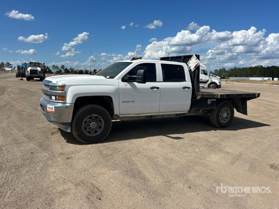 2019 Chevrolet Silverado 3500HD 4x4 Crew Cab Flatbed Truck