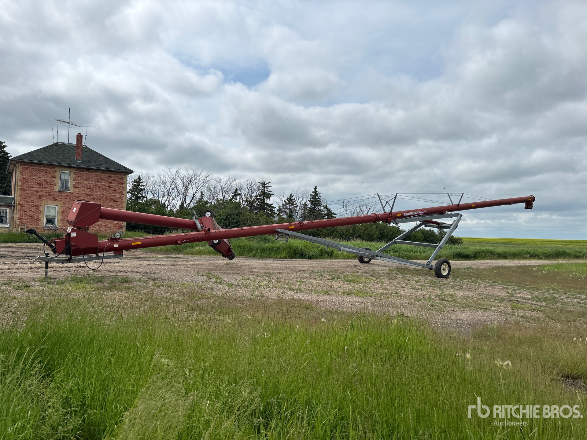 2008 Sakundiak SLMD12-2200 12 in x 72 ft Swing Grain Auger