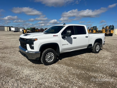 2023 Chevrolet Silverado 2500HD 4x4 Crew Cab Pickup