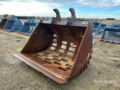 84 in Q/C Skeleton Excavator Bucket - Fits 400 Series