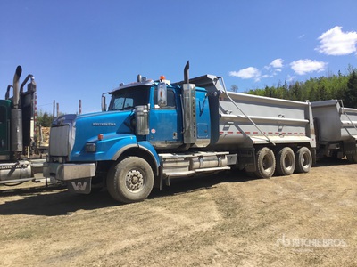 2018 Western Star 4900 Sleeper Tri/A Dump Truck