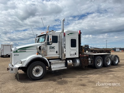 2020 Kenworth T800 8x6 Sleeper Winch Truck