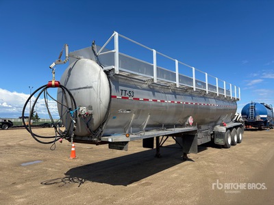 2010 Lazer 44000 L Tri/A Tanker Trailer