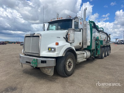 2012 Westech on 2012 Western Star 4900SA 8x6 Sleeper Combination Wash/ Vacuum Tanker Truck