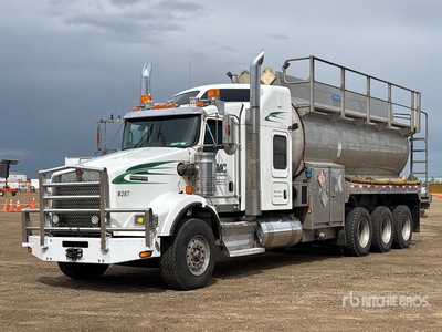 2023 Kenworth T800 22000 L 8x6 Sleeper Tanker Truck
