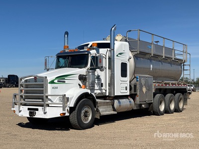 2023 Kenworth T800 22000 L 8x6 Sleeper Tanker Truck