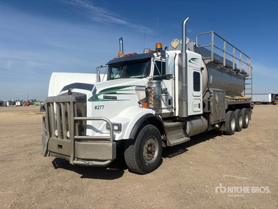 2020 Kenworth T800 22000 L 8x6 Sleeper Tanker Truck