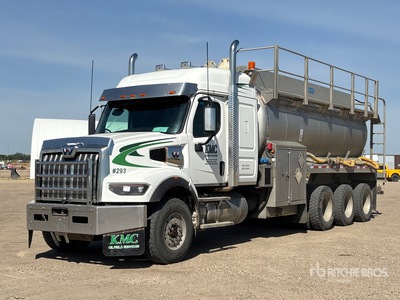 2024 Western Star 49X 22000 L 8x6 Sleeper Tanker Truck