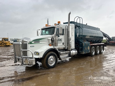 2012 Kenworth T800 22710 L 8x6 Sleeper Tanker Truck