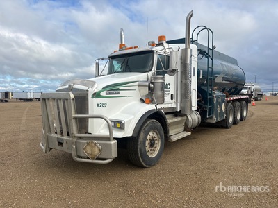 2012 Kenworth T800 8x6 Sleeper Tanker Truck