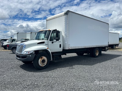 2014 International 4300 4x2 Van Truck
